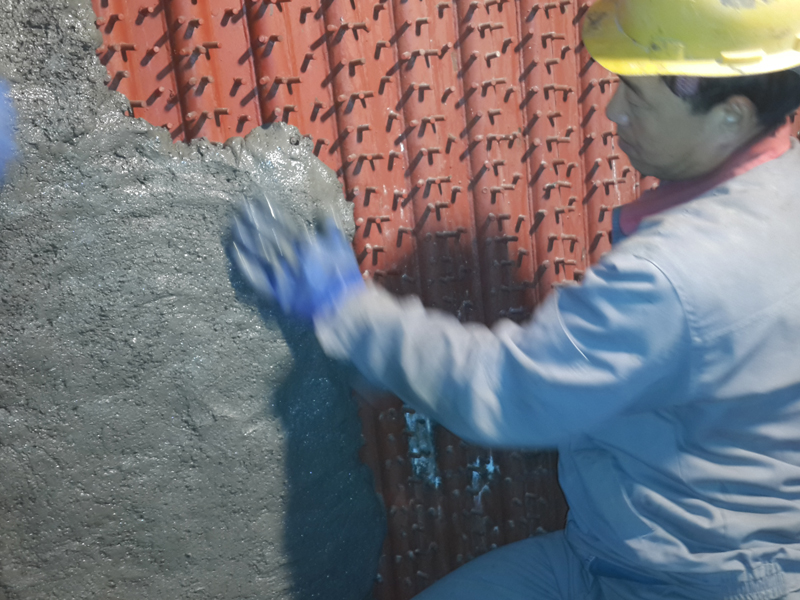 CFB鍋爐爐膛澆注料施工現(xiàn)場(chǎng)